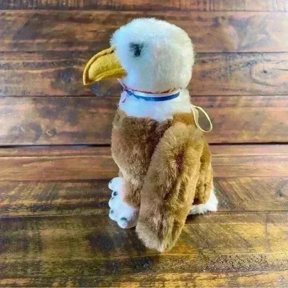 Vintage 1981 Dakin Bird Watchers American Regal Eagle Plush Stuffed Animal - Picture 2 of 8
